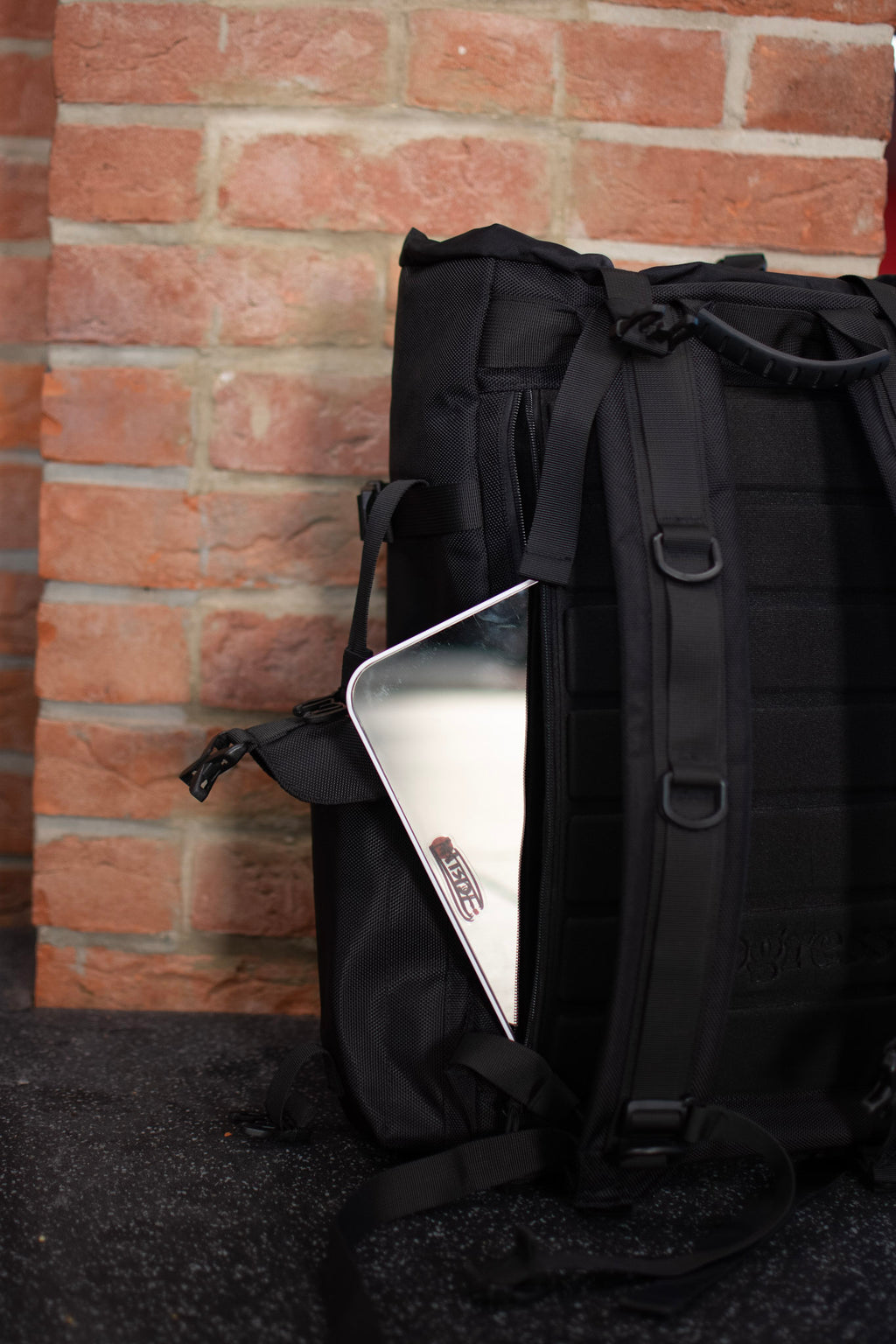 On-Weight Travel Scale